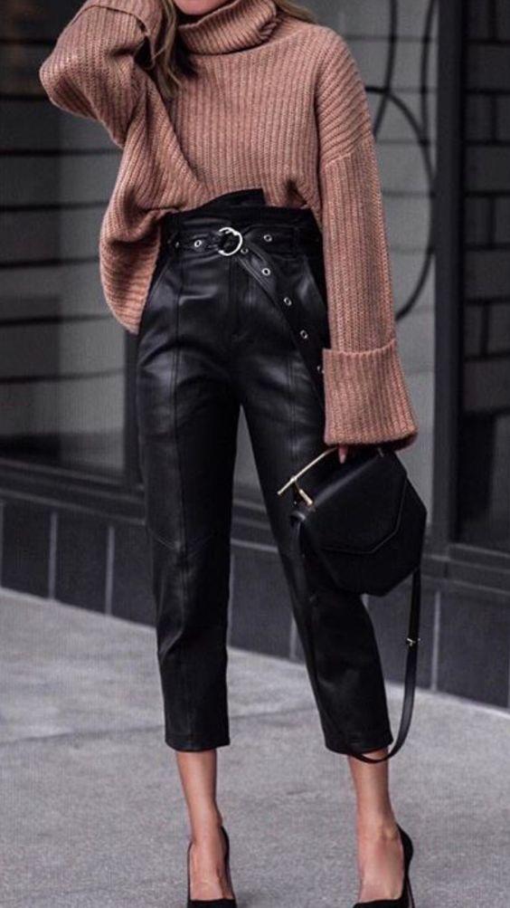 vinyl-ψηλόμεσο μαύρο παντελόνι-με-πουλόβερ-ιδέες-