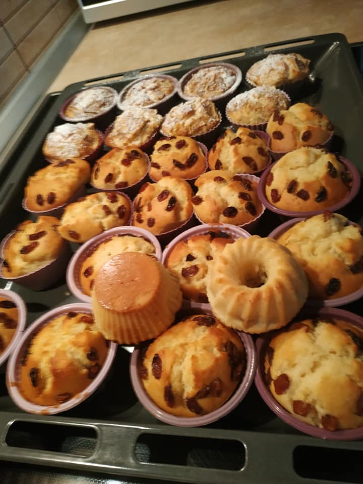 συνταγή-για-μηλοπιτάκια-με-σταφίδες- συνταγή-για-μηλοπιτάκια-με-σταφίδες-