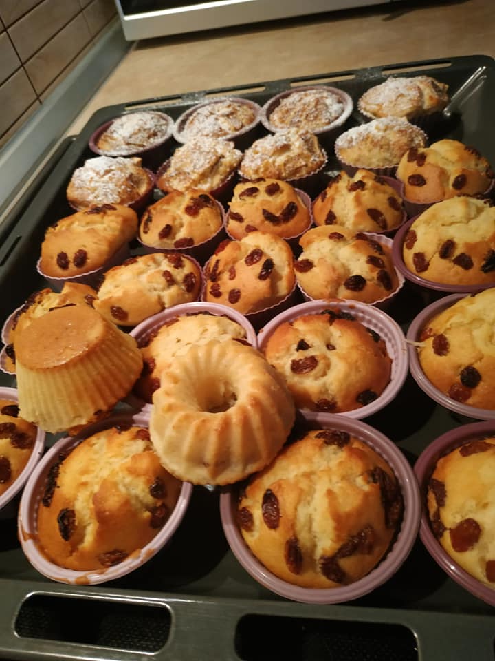 συνταγή-για-μηλοπιτάκια-με-σταφίδες- συνταγή-για-μηλοπιτάκια-με-σταφίδες-