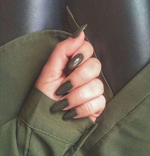 ιδέες-για-χακί νύχια-τάσεις 2023-Χειμώνας-