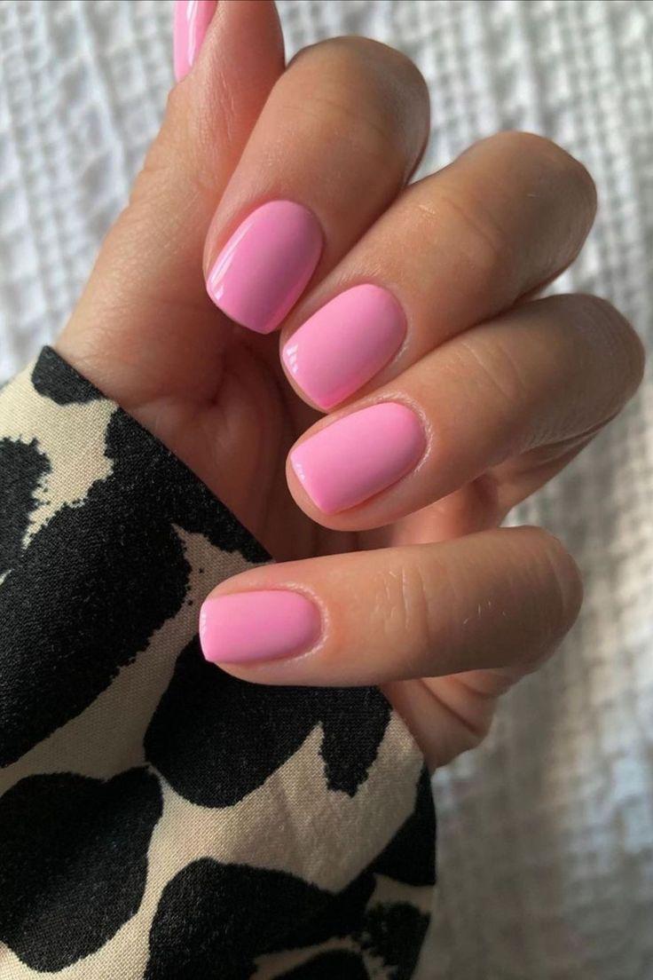 ροζ-κοντά νύχια-ιδέες-Χειμώνας 2023-