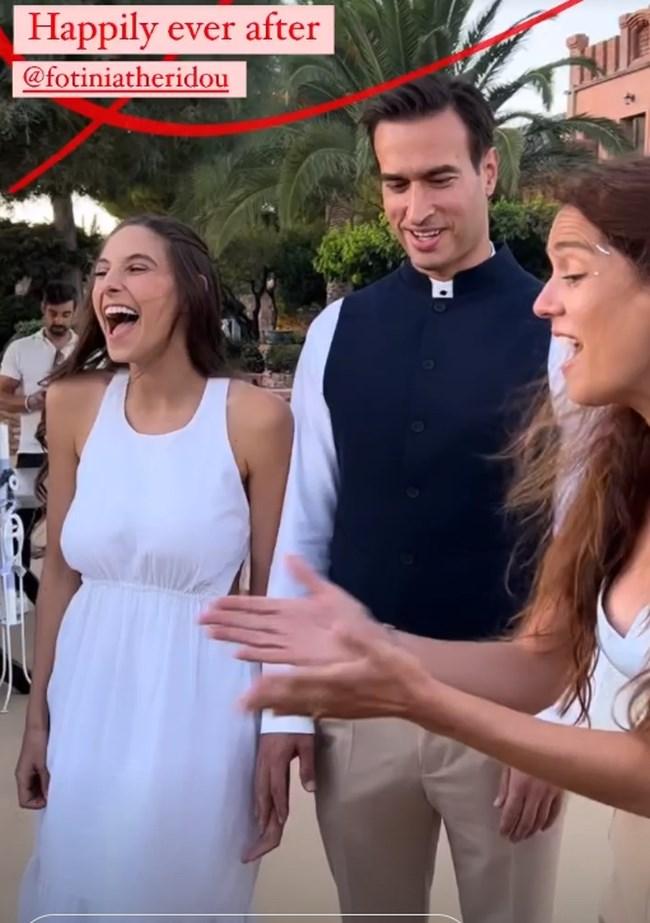 Φωτεινή Αθερίδου: Αντιδράσεις με τα την βάφτιση του γιου της σε πισίνα – Κινδυνεύει να ακυρωθεί το μυστήριο