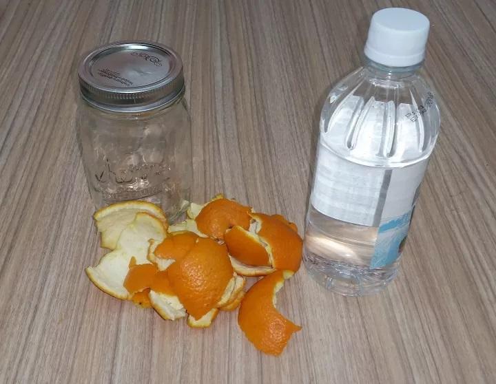 σπιτικό καθαριστικό-για-καμένα λίπη-στον-φούρνο-