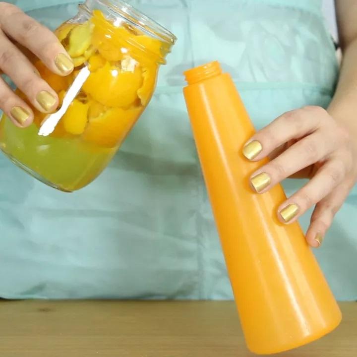 σπιτικό καθαριστικό-για-καμένα λίπη-στον-φούρνο-