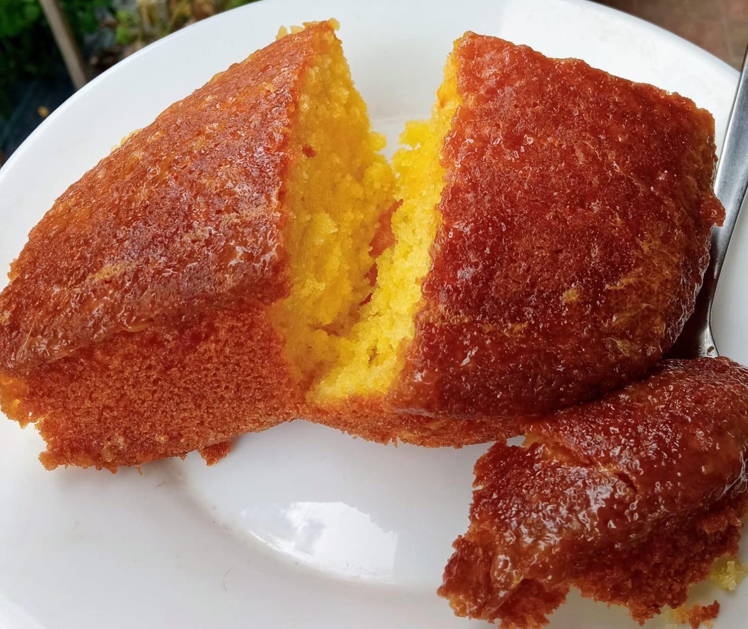 Σιροπιαστό κέικ πορτοκαλιού: Το πιο αφράτο