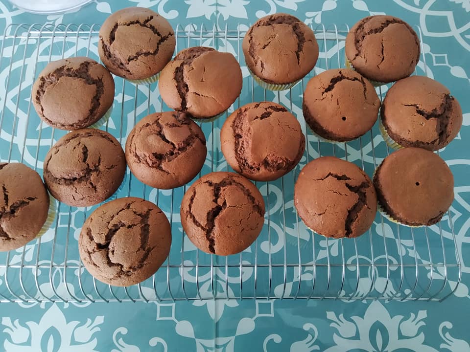 ατομικά κεκάκια-με-ταχίνι-και-καρύδια-συνταγή-