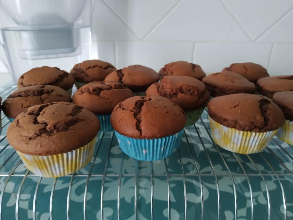 ατομικά κεκάκια-με-ταχίνι-και-καρύδια-συνταγή-