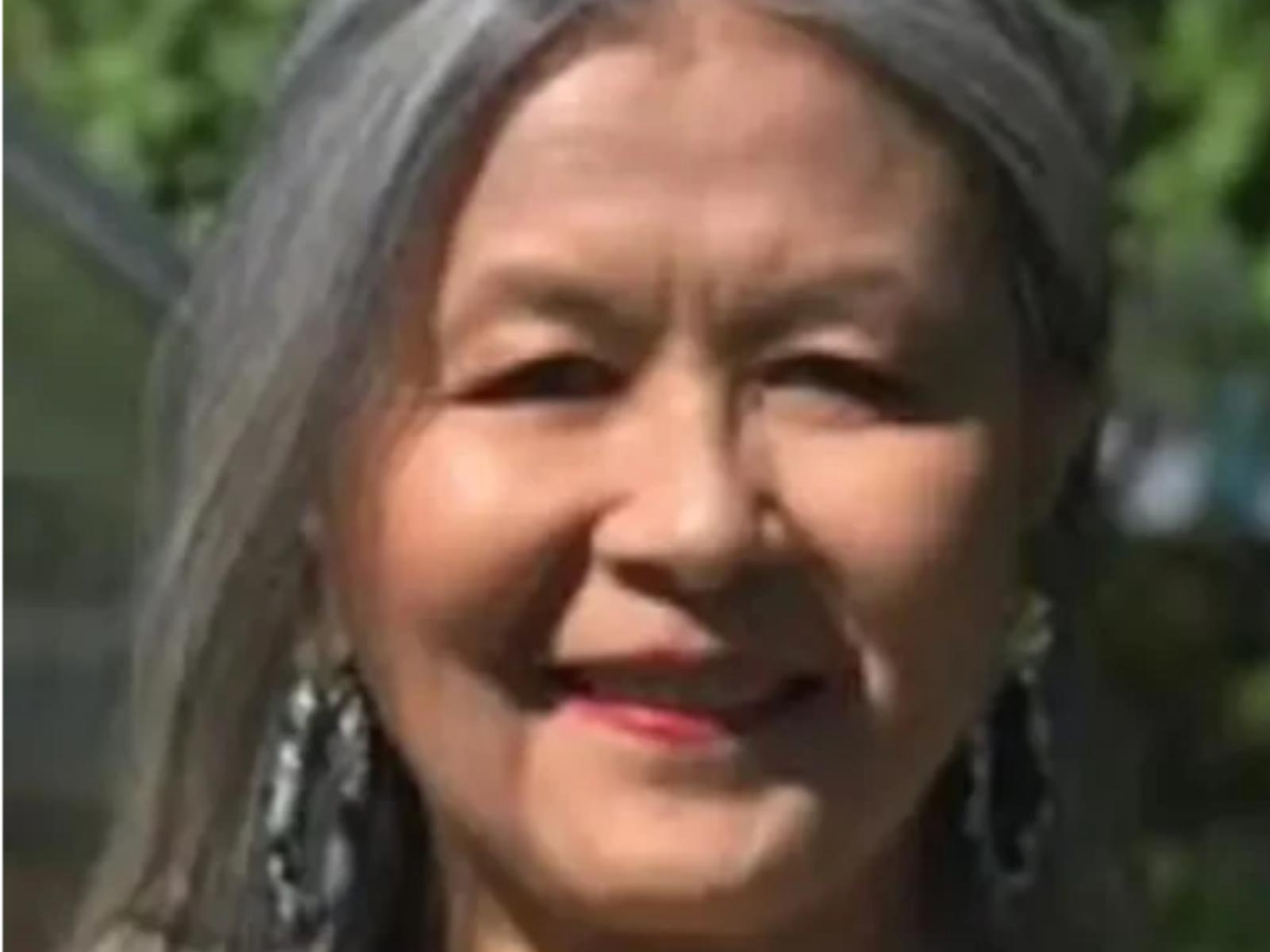 Φρίκη: Γυναίκα αποκεφάλισε τη φίλη της και περιφερόταν στους δρόμους με το πτώμα μέσα στην βαλίτσα