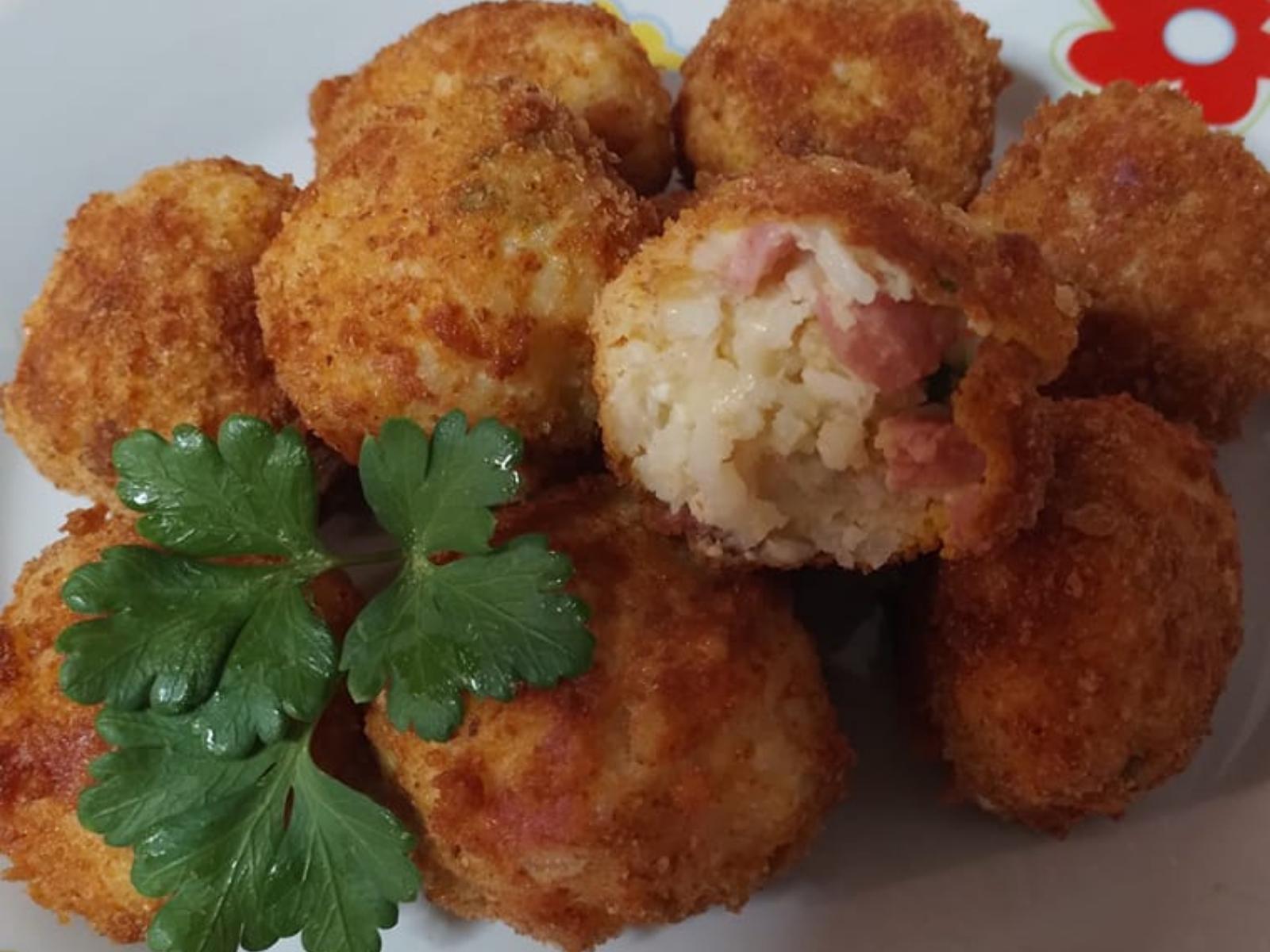 Ρυζοκροκέτες-με-το-ρύζι-που-περίσσεψε-συνταγή- Ρυζοκροκέτες-με-το-ρύζι-που-περίσσεψε-συνταγή-