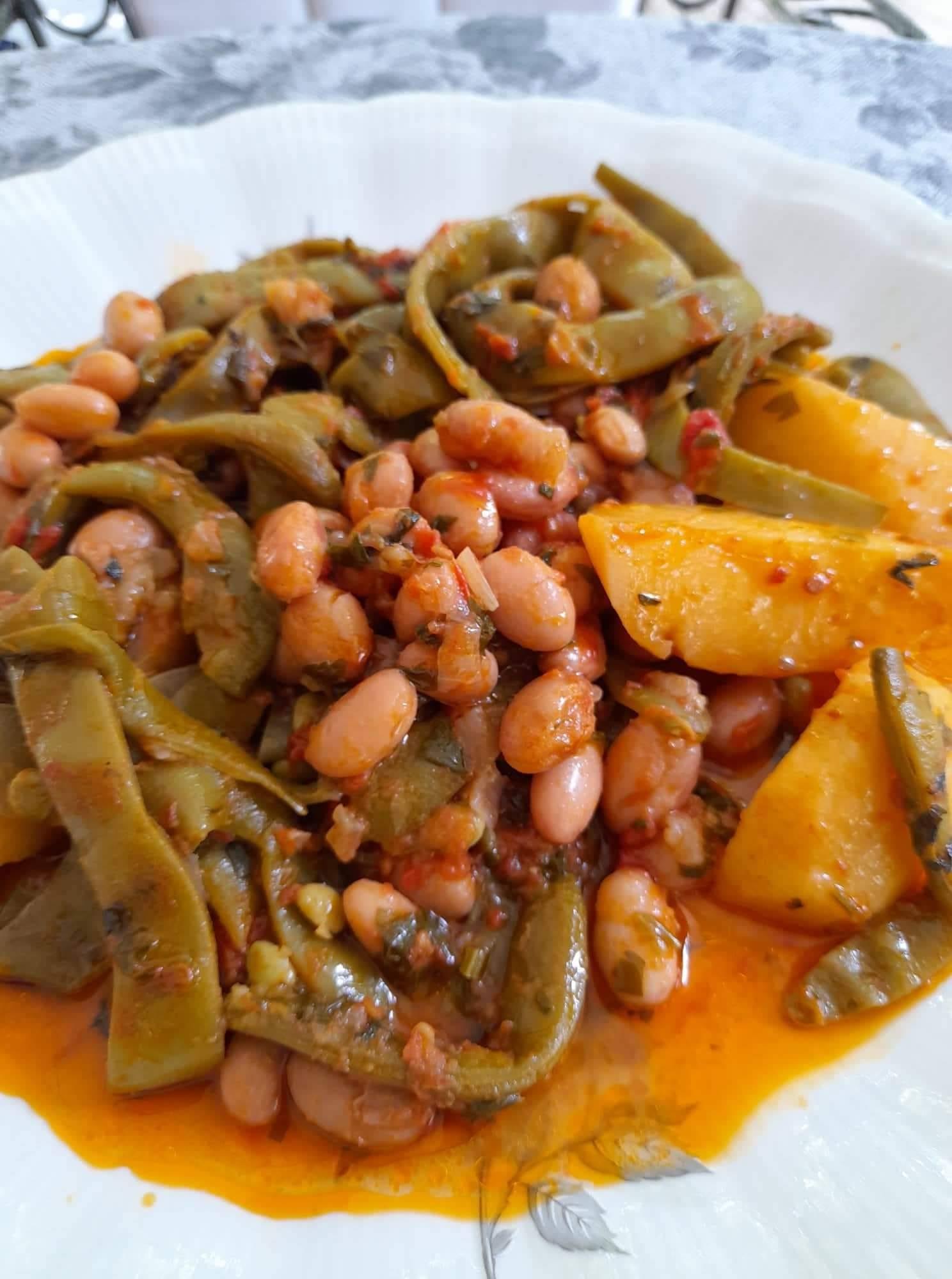 συνταγή-για-φασολάκια-χάντρες-και-πατάτες- συνταγή-για-φασολάκια-χάντρες-και-πατάτες-