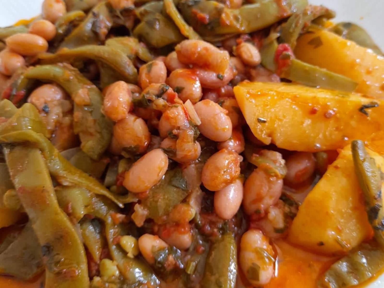 συνταγή-για-φασολάκια-χάντρες-και-πατάτες- συνταγή-για-φασολάκια-χάντρες-και-πατάτες-