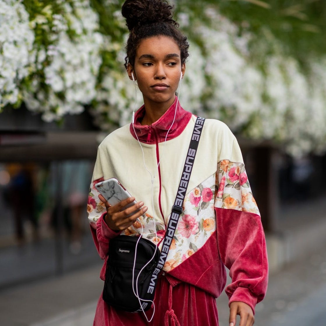 φλοράλ-μπορντό-φόρμα-ιδέες- φλοράλ-μπορντό-φόρμα-ιδέες-