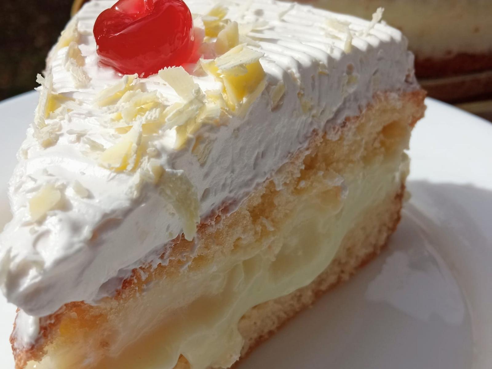 συνταγή-για-τούρτα-με-λευκή σοκολάτα-