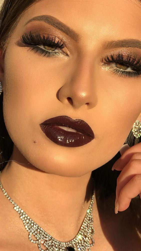 σκούρο-καφέ-lipgloss-ιδέες-για-μακιγιάζ-