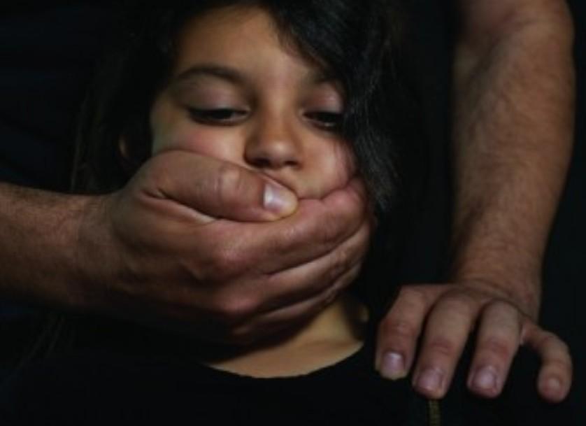 Πως να προστατέψουμε τα παιδιά από Παιδόφιλους και Παιδεραστές