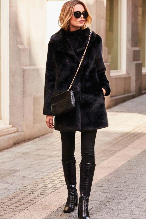 Γούνινα μπουφάν και παλτό: Ιδέες για να τα συνδυάσετε το φετινό Χειμώνα Γούνινα μπουφάν και παλτό: Ιδέες για να τα συνδυάσετε το φετινό Χειμώνα