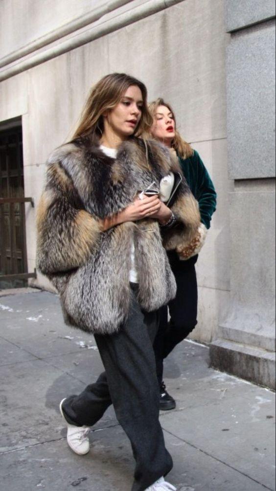 ιδέες-για-γούνινα μπουφάν-και-γούνινα παλτό-τον-Χειμώνα-τάσεις 2023- ιδέες-για-γούνινα μπουφάν-και-γούνινα παλτό-τον-Χειμώνα-τάσεις 2023-