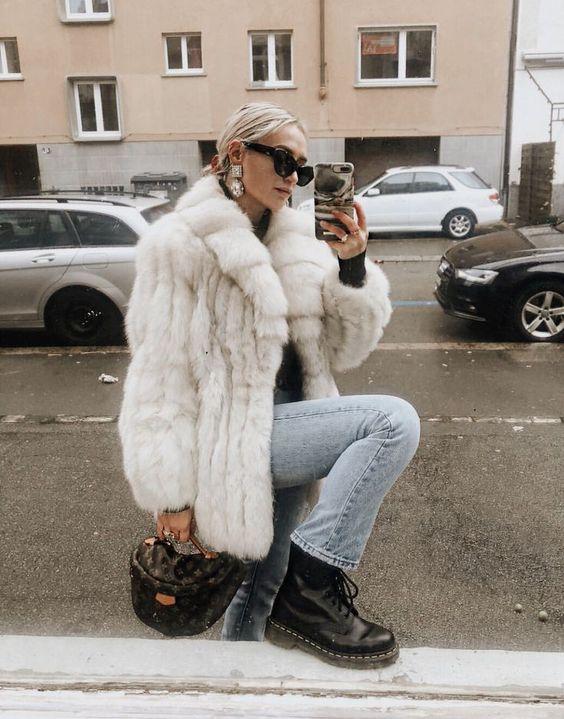 λευκό-γούνινο παλτό-με-αρβυλάκια-ιδέες- λευκό-γούνινο παλτό-με-αρβυλάκια-ιδέες-