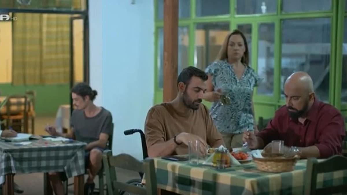 Μαύρο Ρόδο: Ο Σταυρινός φέρνει κοντά Πέτρο και Ελισάβετ