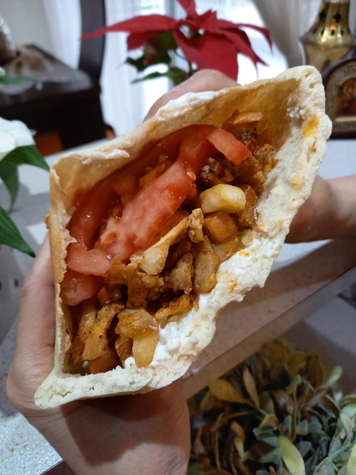 αραβικές πίτες-με-γύρο-κοτόπουλο-συνταγή-