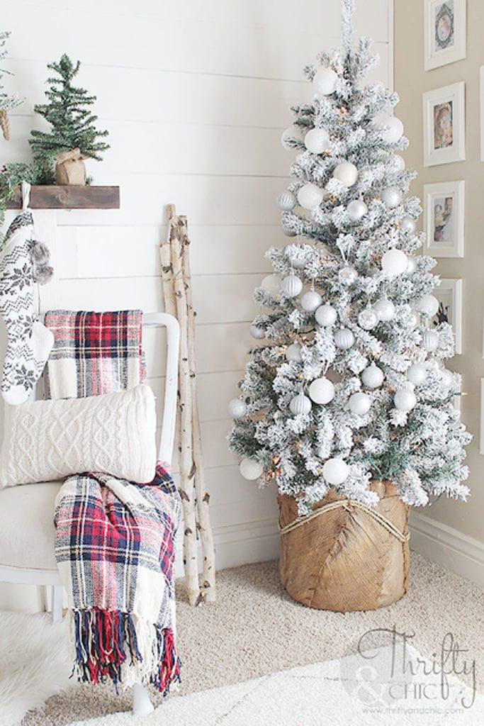 Χριστουγεννιάτικη διακόσμηση: Οι τάσεις για το 2022-2023 – Χρώματα και ιδέες