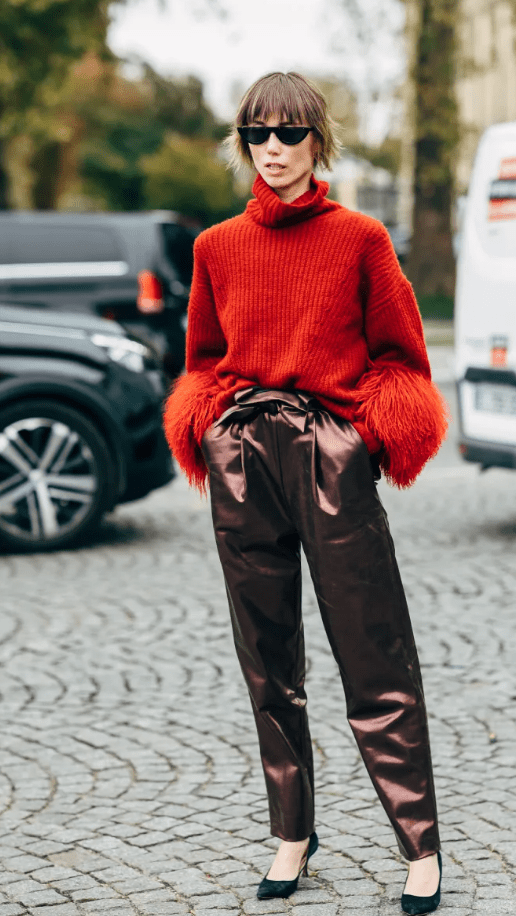 καφέ-πουλόβερ-με-καφέ-λαμπερό-παντελόνι-ιδέες- καφέ-πουλόβερ-με-καφέ-λαμπερό-παντελόνι-ιδέες-