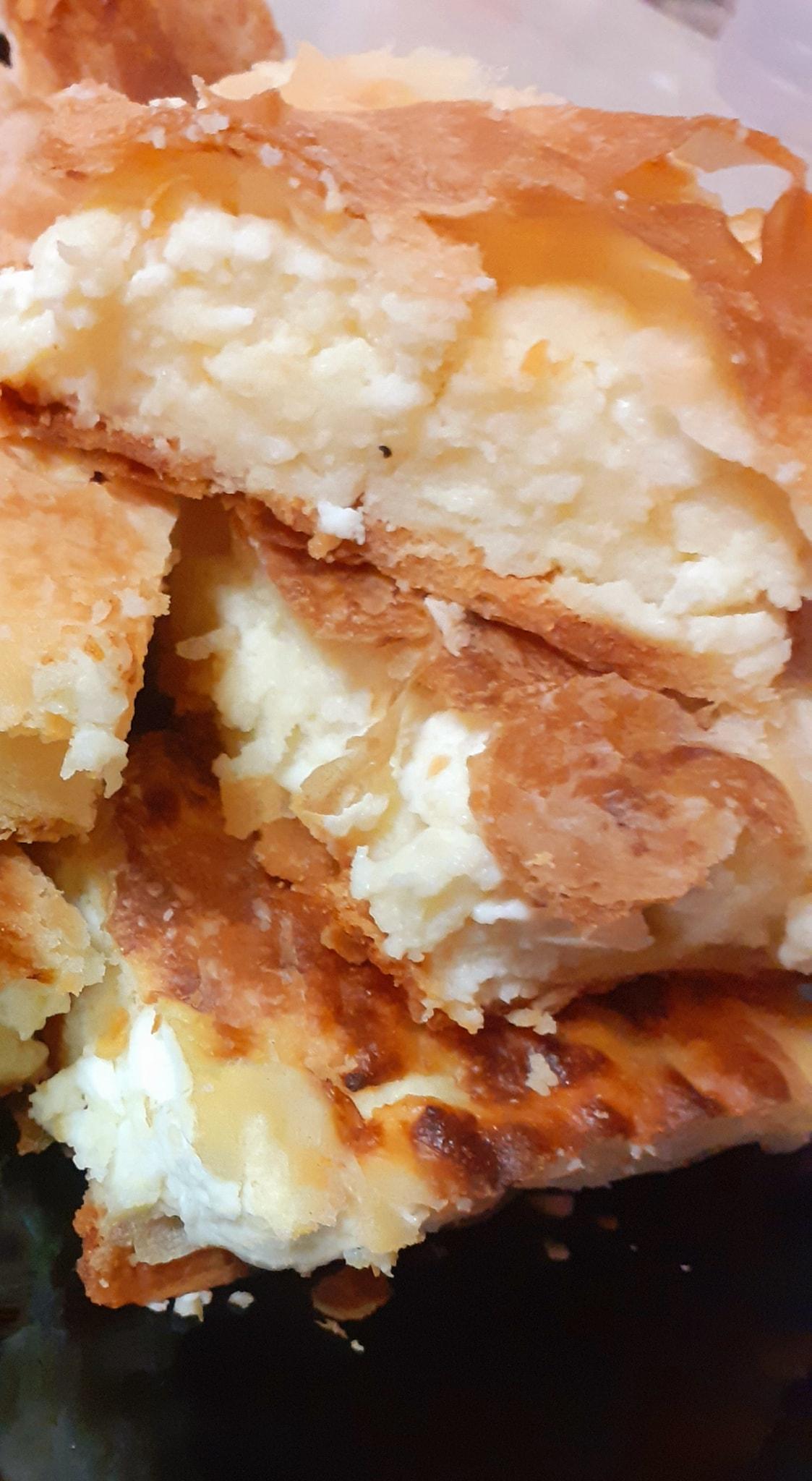 τυρόπιτα-με-σιμιγδάλι-συνταγή- τυρόπιτα-με-σιμιγδάλι-συνταγή-