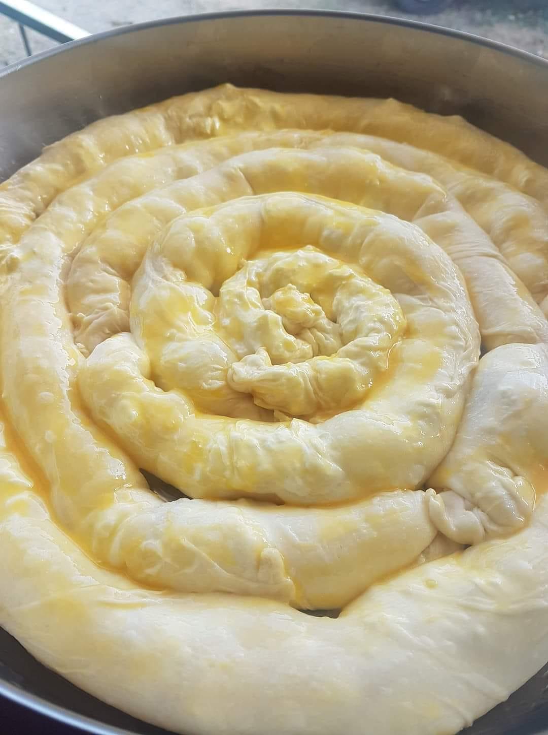 συνταγή-για-τραβηχτή-τυρόπιτα-