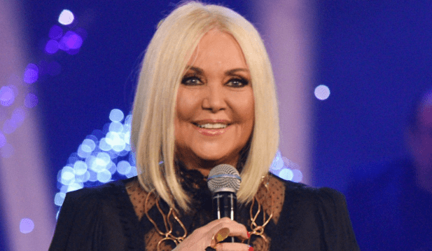 Ρούλα Κορομηλά-επιστρέφει-στην-τηλεόραση-