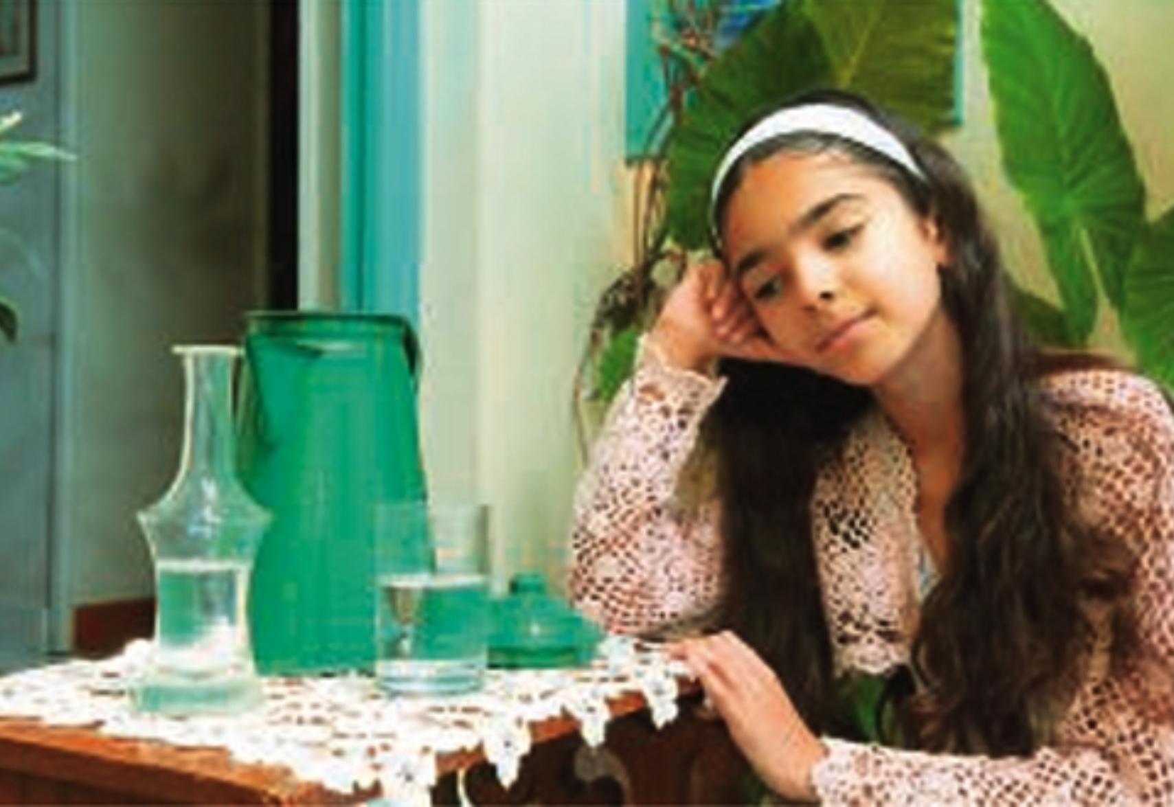 Η Γη της ελιάς : Η Βασιλική με την αδερφή της μοιάζουν σαν δυο σταγόνες νερό