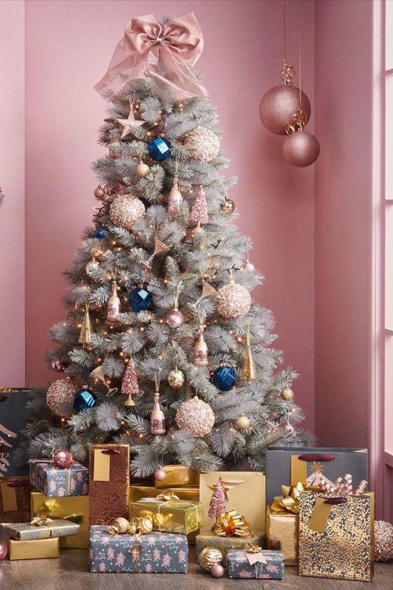 παστέλ χρώματα-στο-χριστουγεννιάτικο δέντρο-τάσεις-Χριστούγεννα 2022-ιδέες-