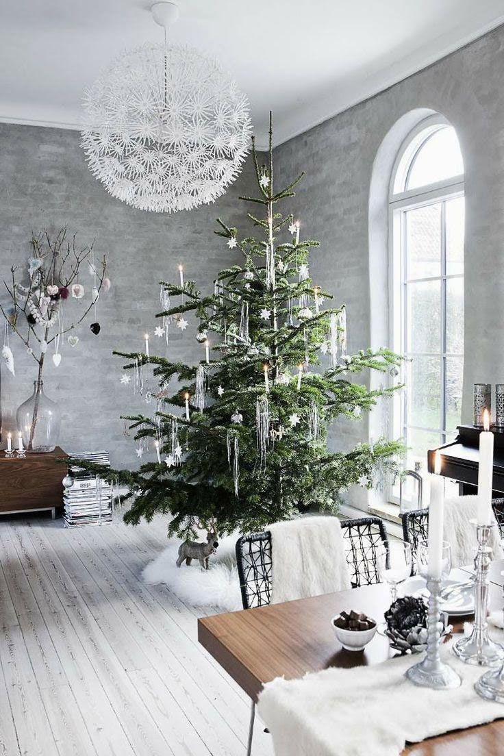 minimal χριστουγεννιάτικο δέντρο-τάσεις-Χριστούγεννα 2022-ιδέες-