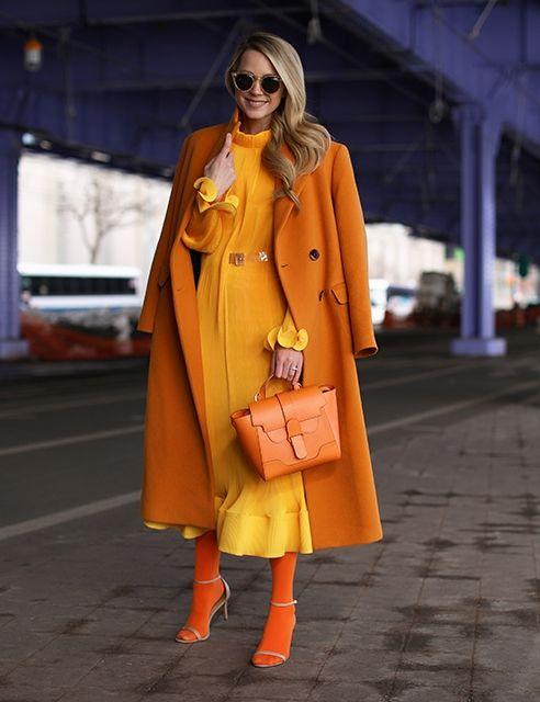 κίτρινο-φόρεμα-με-πορτοκαλί-πανωφόρι-ιδέες-