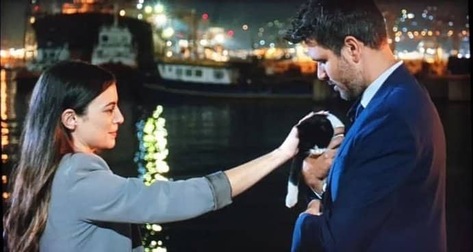 Παγιδευμένοι: Η Άννα κάνει ερωτική εξομολόγηση στον Δημήτρη