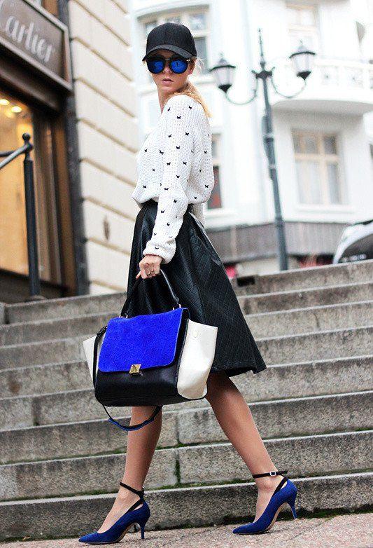 ιδέες-για-να-συνδυάσεις-το-μπλε-και-το-μαύρο-στο-ντύσιμό-σου-Χειμώνας 2023-τάσεις-