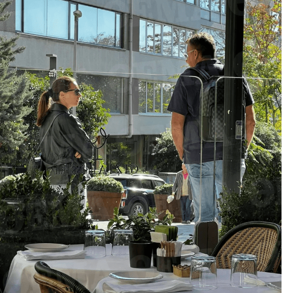 Γιώργος Λιάγκας: Εξόρμηση με εντυπωσιακή μελαχρινή στην Κωνσταντινούπολη