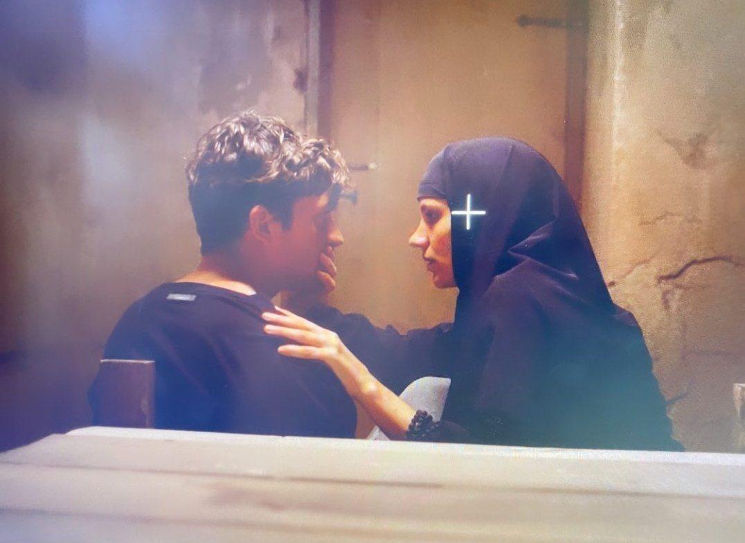 Μαύρο Ρόδο-Ελισάβετ-Πέτρος-