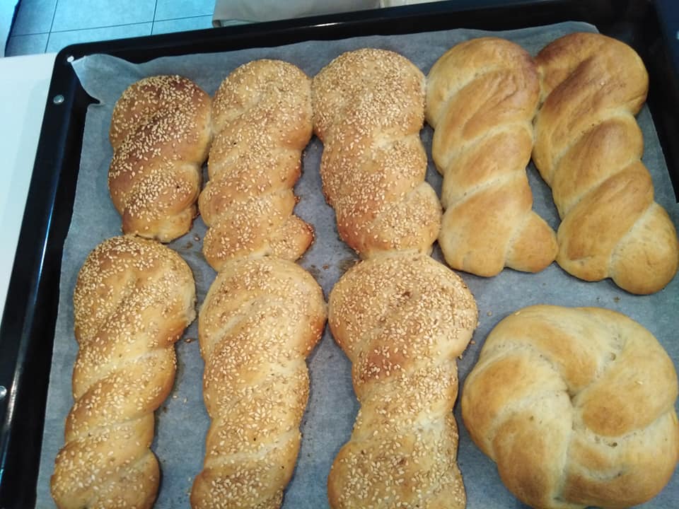 κουλούρια Θεσσαλονίκης-σε-πλεξούδες-συνταγή- κουλούρια Θεσσαλονίκης-σε-πλεξούδες-συνταγή-