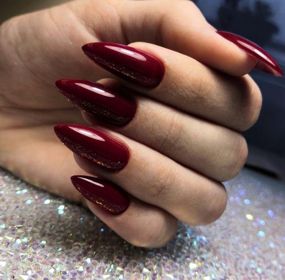 Νύχια Βουργουνδίας: Η απόλυτη τάση και ιδέες Νύχια Βουργουνδίας: Η απόλυτη τάση και ιδέες