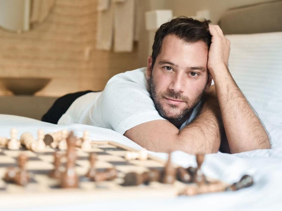 Αντίνοος Αλμπάνης : Κάποιος έκανε λογαριασμό στα social εν αγνοία μου κι έκλεινε ραντεβού με ανήλικα κορίτσια