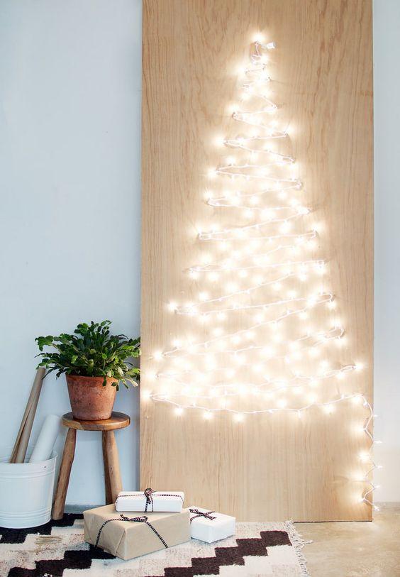 χριστουγεννιάτικο διακοσμητικό-σαν-χριστουγεννιάτικο δέντρο-με-φωτάκια-ιδέες-
