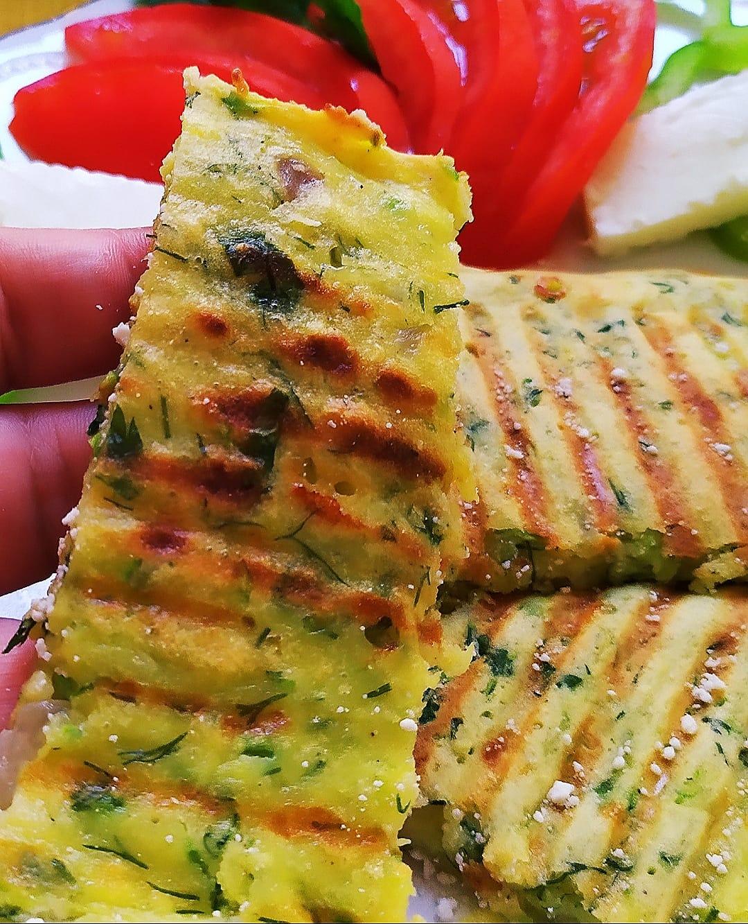 αλμυρές βάφλες-με-κολοκυθάκια-συνταγή- αλμυρές βάφλες-με-κολοκυθάκια-συνταγή-