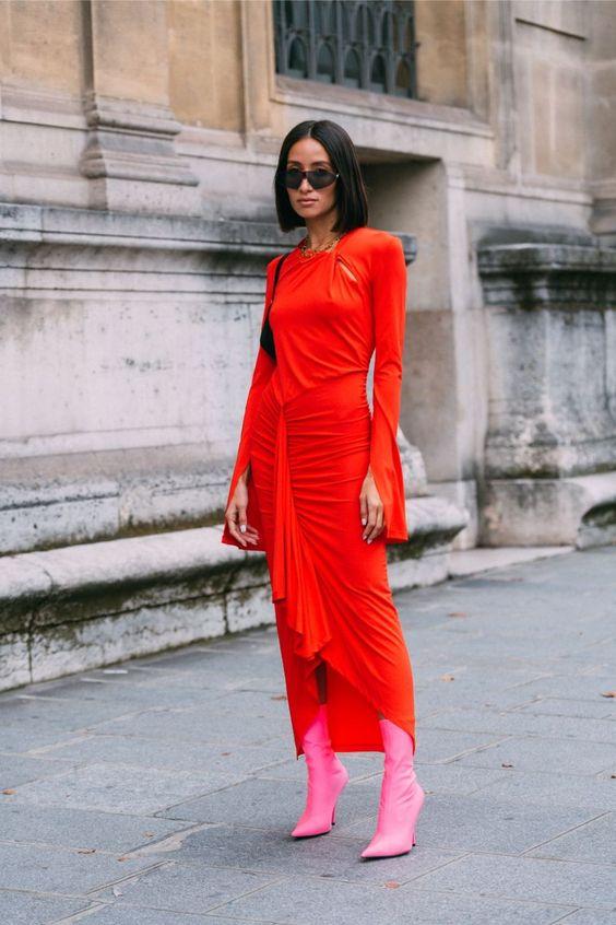 ροζ-μπότες-με-κόκκινο φόρεμα-σε-στενή γραμμή-ιδέες-