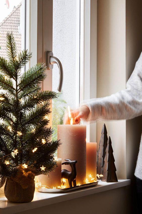 κεριά-στα-παράθυρα-χριστουγεννιάτικη διακόσμηση-ιδέες- κεριά-στα-παράθυρα-χριστουγεννιάτικη διακόσμηση-ιδέες-