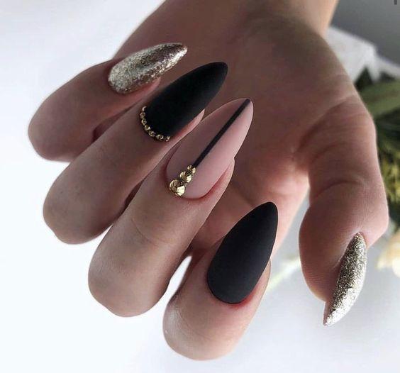 μαύρα-και-ροζ-ματ νύχια-με-γκλίτερ-και-στρας-ιδέες- μαύρα-και-ροζ-ματ νύχια-με-γκλίτερ-και-στρας-ιδέες-