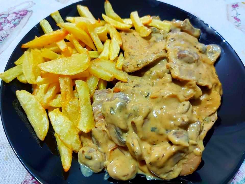 ψαρονέφρι-αλά κρεμ-με-μανιτάρια-και-μουστάρδα-συνταγή- ψαρονέφρι-αλά κρεμ-με-μανιτάρια-και-μουστάρδα-συνταγή-