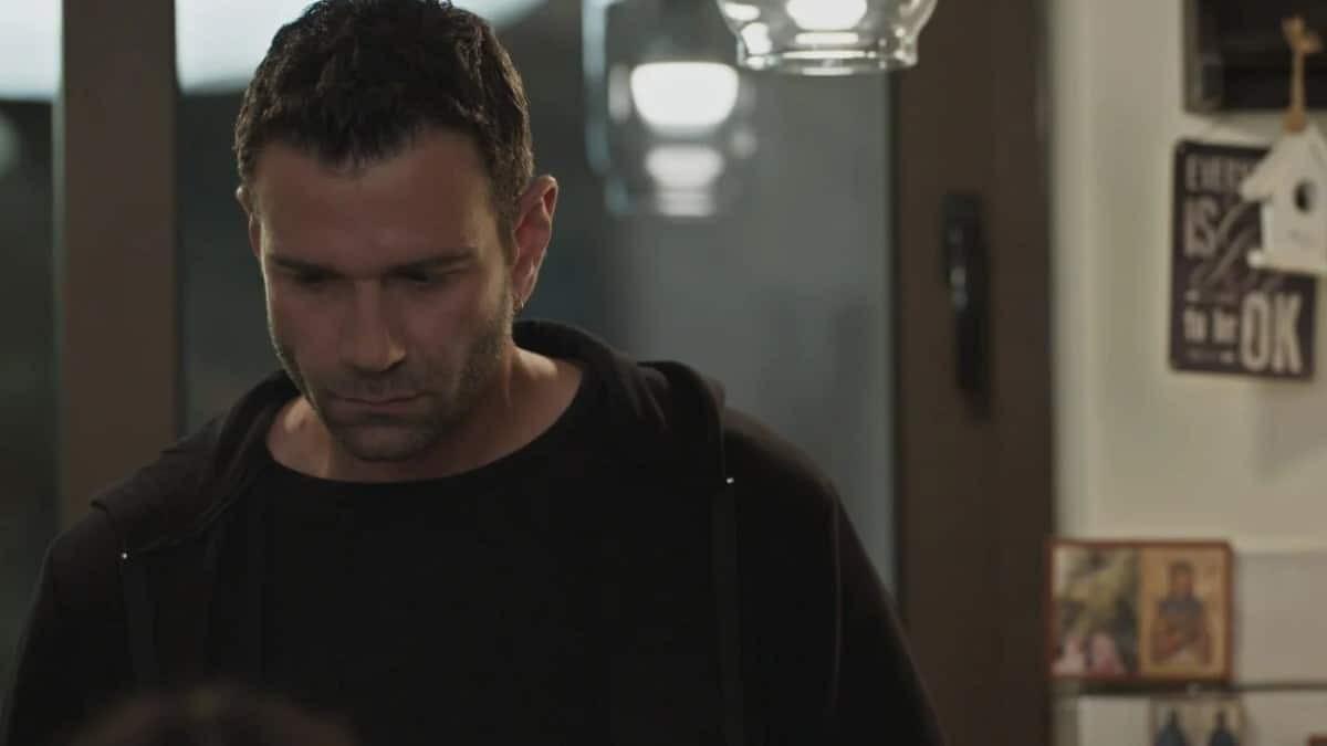 Η Γη της Ελιάς: Μάνος και Σωκράτης πιάνονται στα χέρια