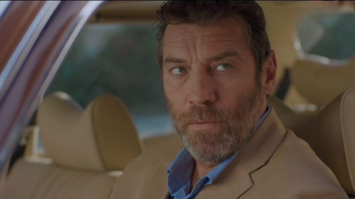 Αυτή η νύχτα μένει : Ο Δήμαρχος καταστρέφεται