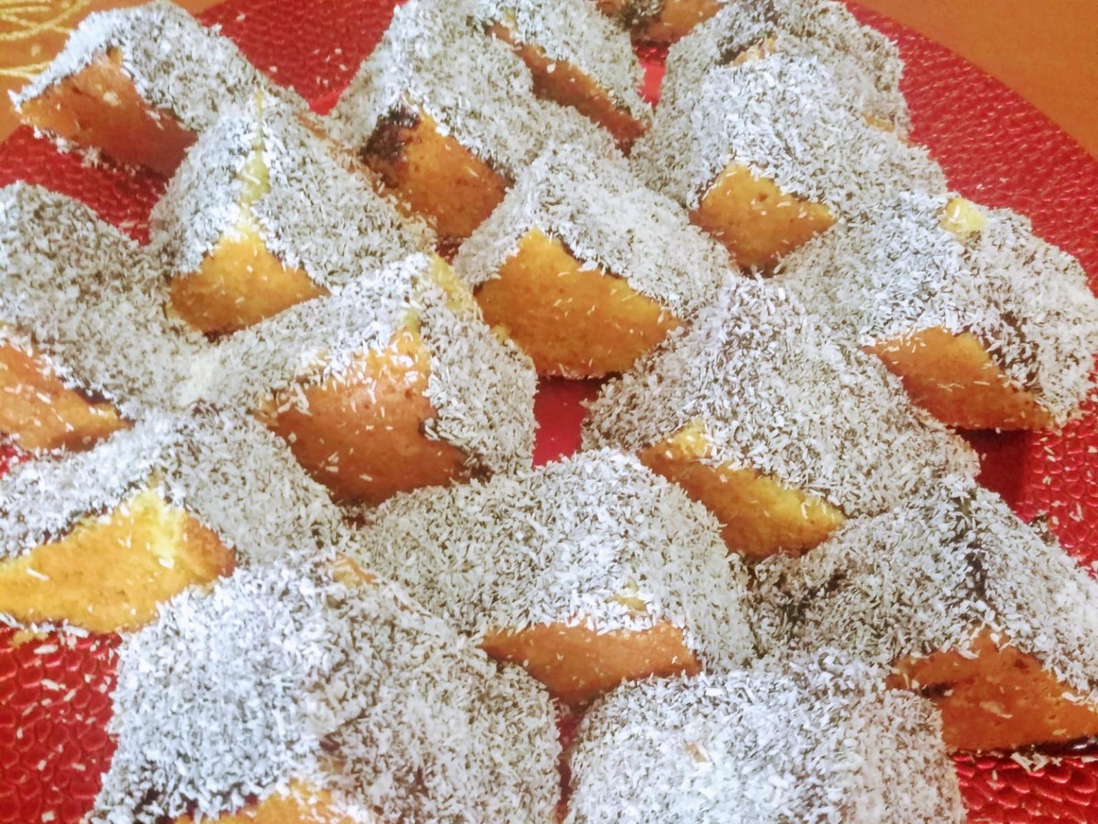 χριστουγεννιάτικο κέικ-σε-τρίγωνα-με-ινδοκάρυδο-και-γλάσο-συνταγή- χριστουγεννιάτικο κέικ-σε-τρίγωνα-με-ινδοκάρυδο-και-γλάσο-συνταγή-