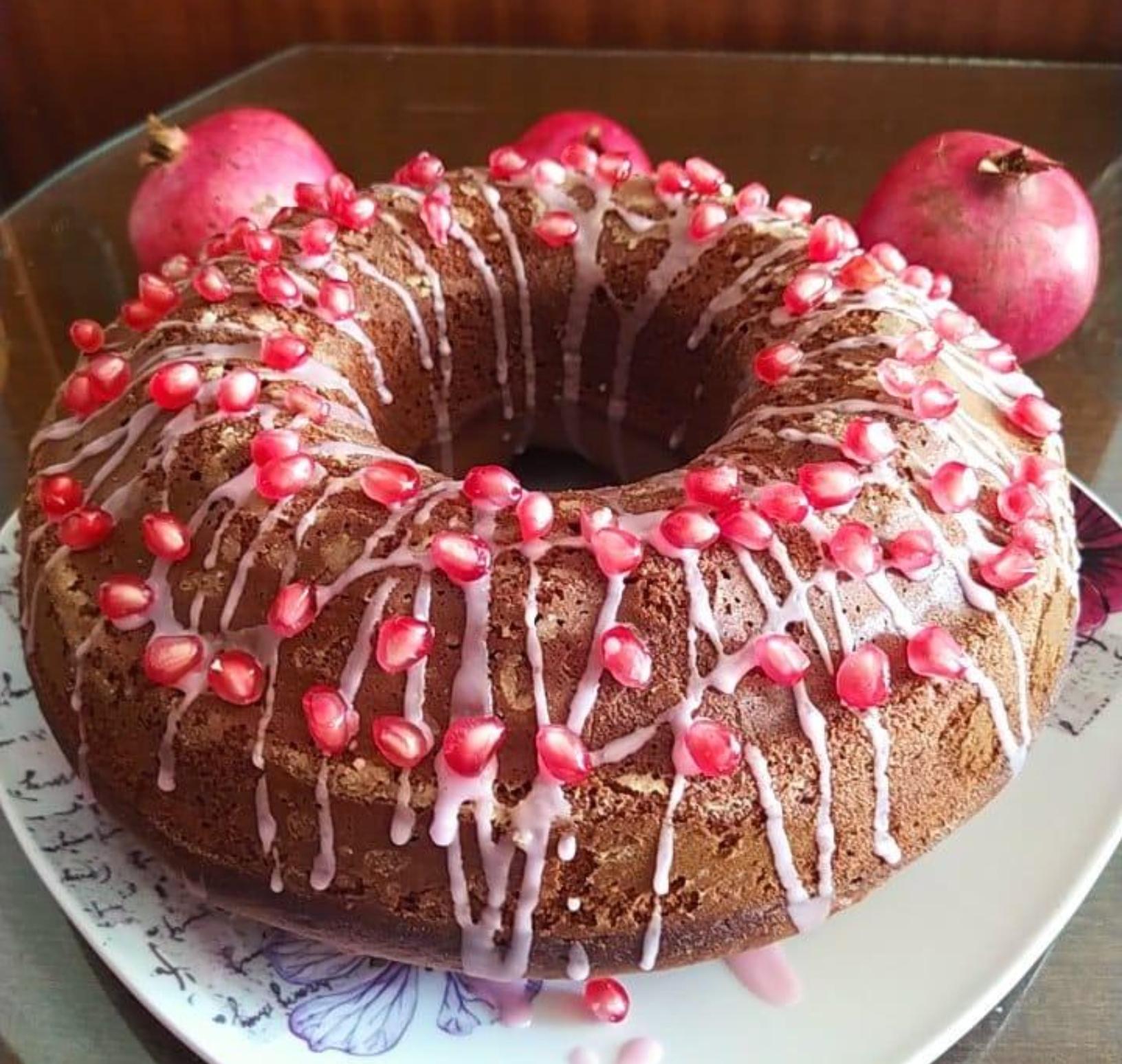 Χριστουγεννιάτικο κέικ με ρόδι